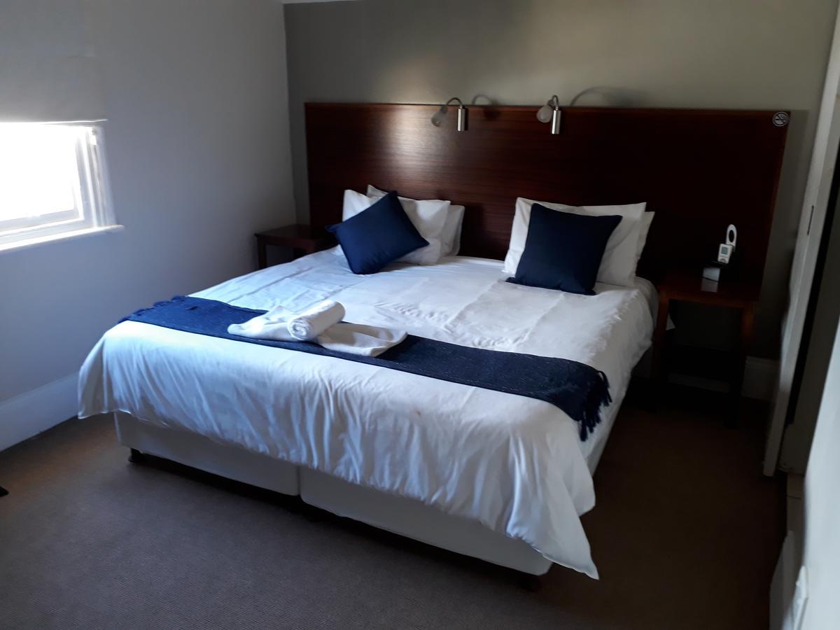 The Vic Hotel Port Elizabeth Bagian luar foto