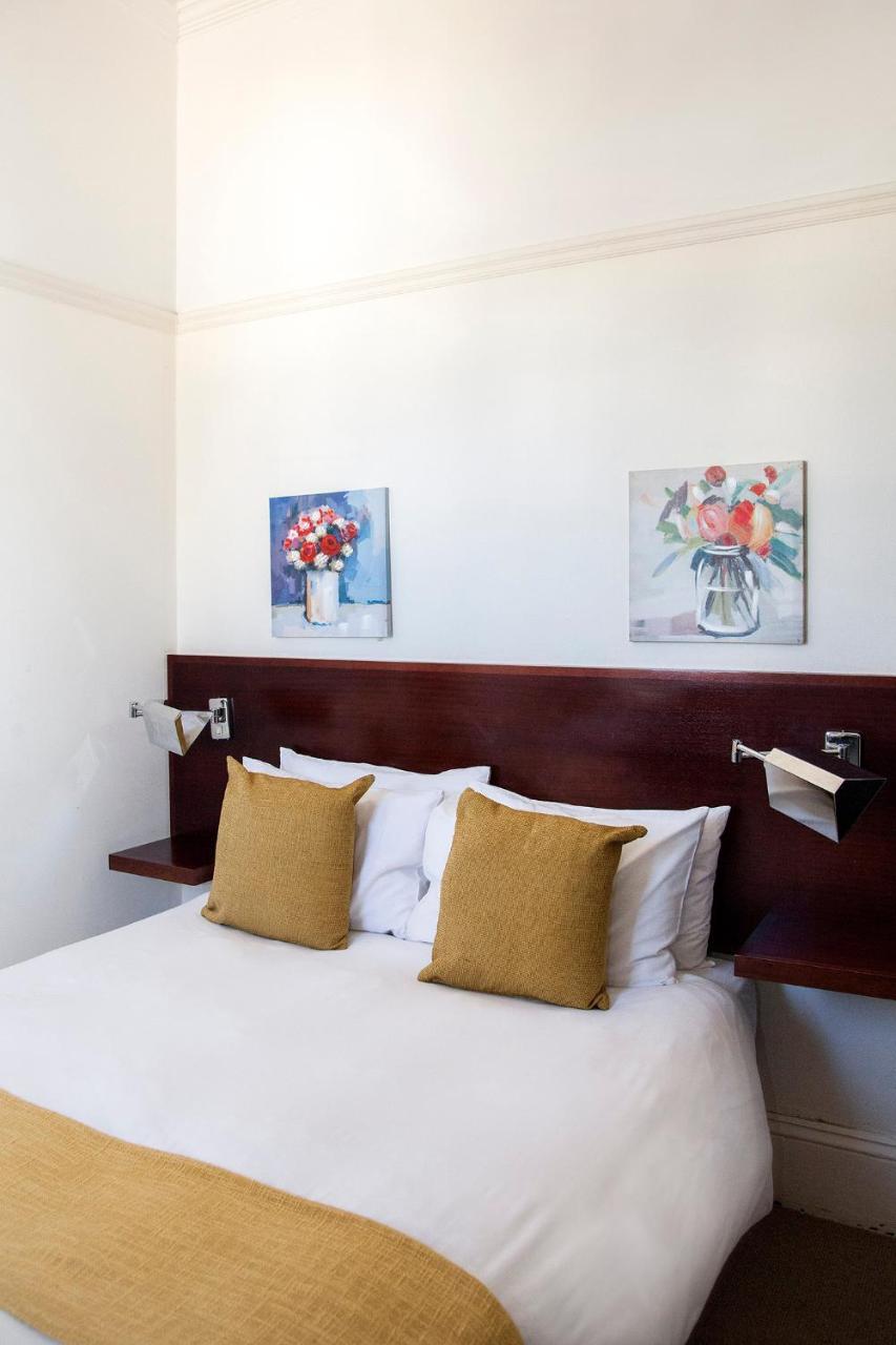 The Vic Hotel Port Elizabeth Bagian luar foto